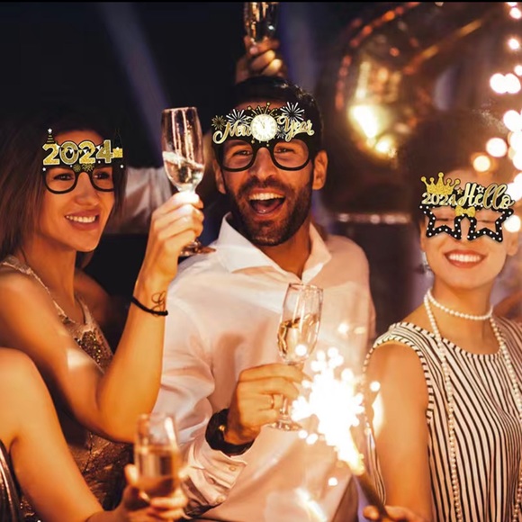 Set of 12 Black & Gold 2024 New Years Photo Prop Glasses - Picture 2 of 2
